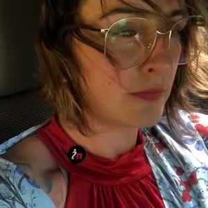 Meet your Posher, Jacinthe